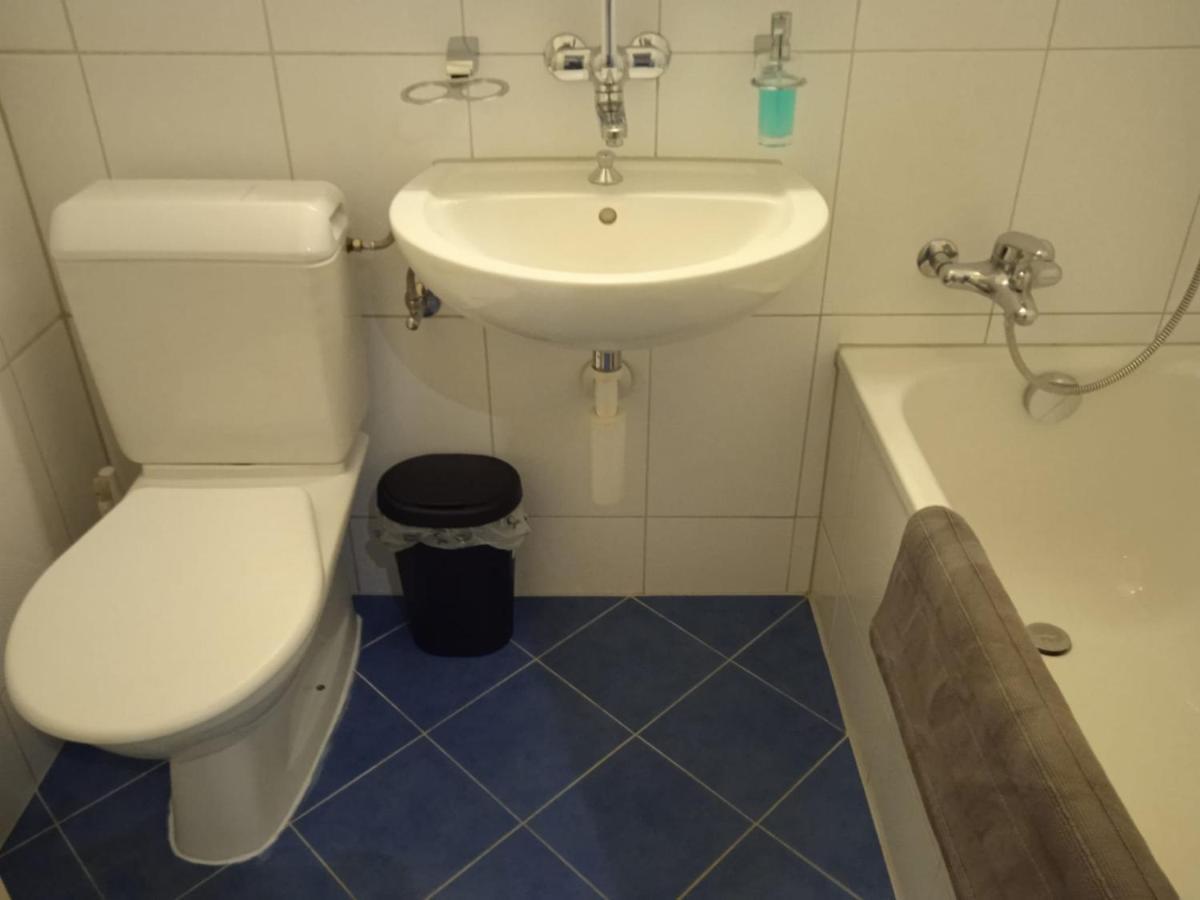 Studio Flat In The Heart Of Zug, Ideal For Solo Travellers Apartment Екстериор снимка