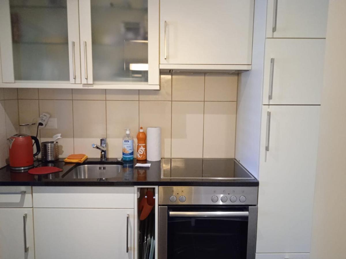 Studio Flat In The Heart Of Zug, Ideal For Solo Travellers Apartment Екстериор снимка